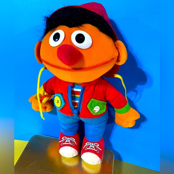 SESAME STREET VTG 1990 DRESS ME UP ERNIE PLAYSKOOL LEARNING COLLECTIBLE PLUSH - Picture 1 of 12